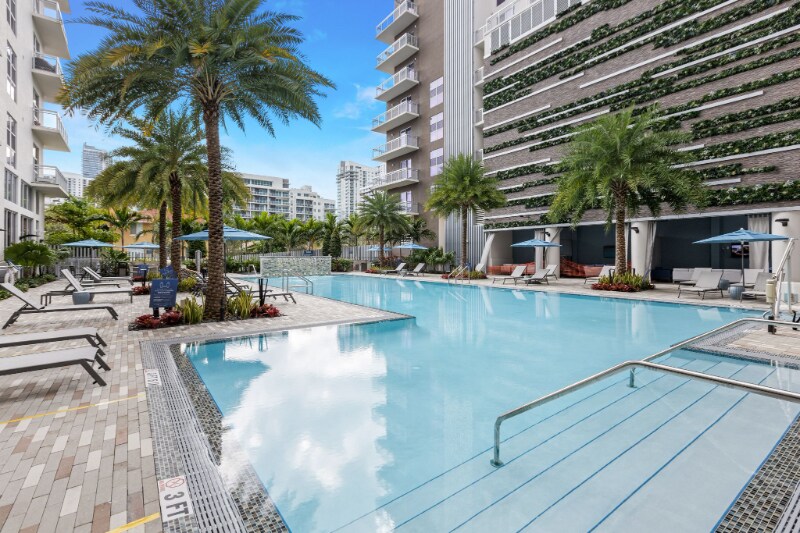 Primary Photo - 2700 Biscayne Blvd