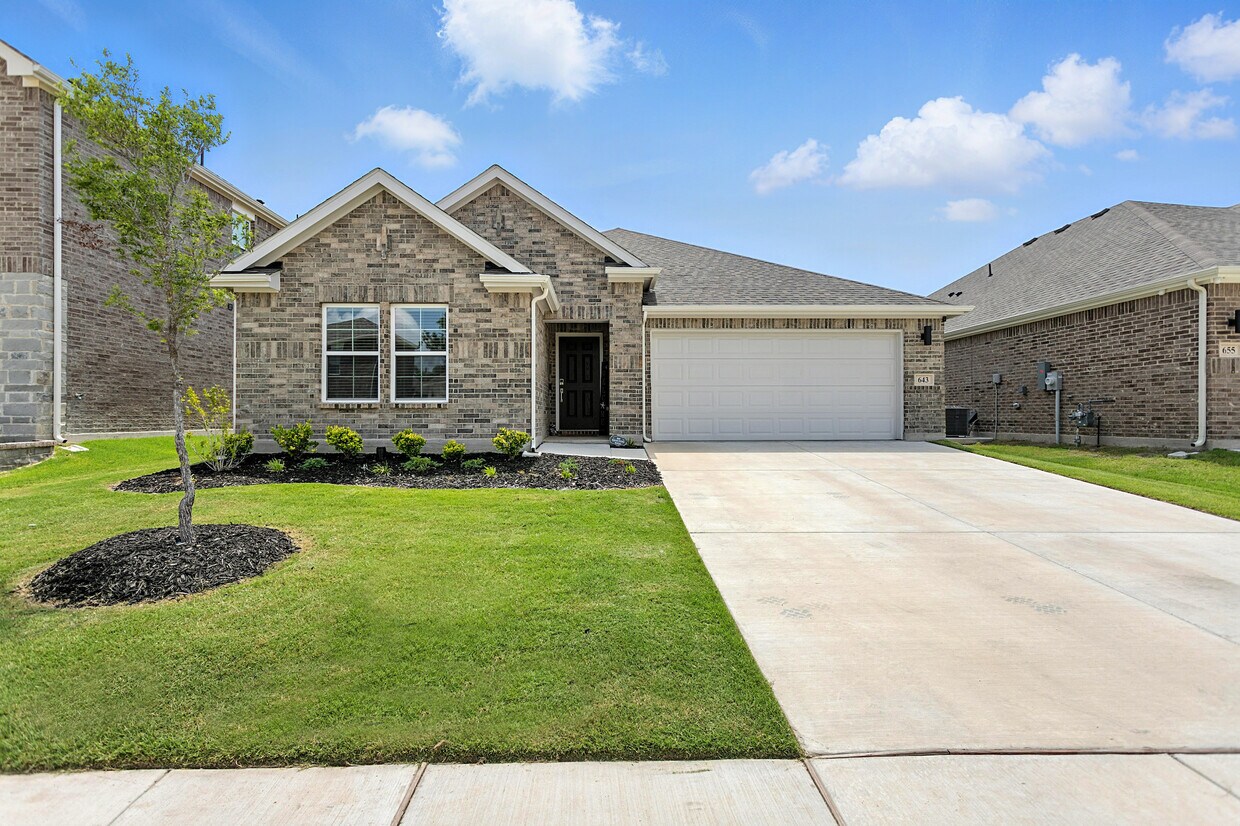 Foto principal - 643 Scarlett St