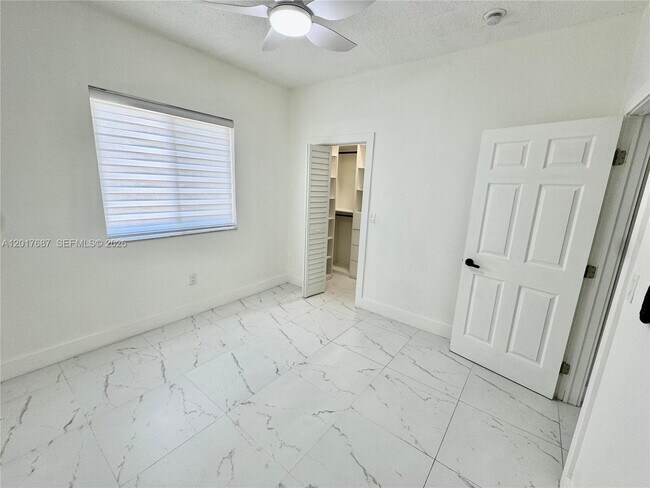 Foto del edificio - 421 NW 13th Ave