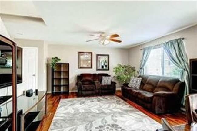 Photo - Lovely Gleneagle Charmer! House