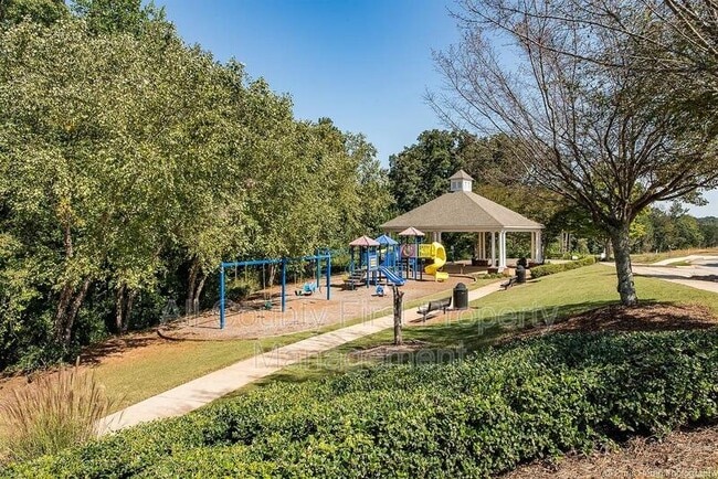 Foto del edificio - 3172 Spicy Cedar Ln