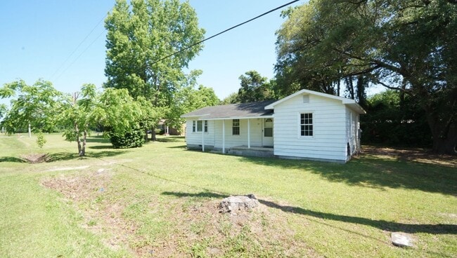 Building Photo - 260 Brighttown Rd