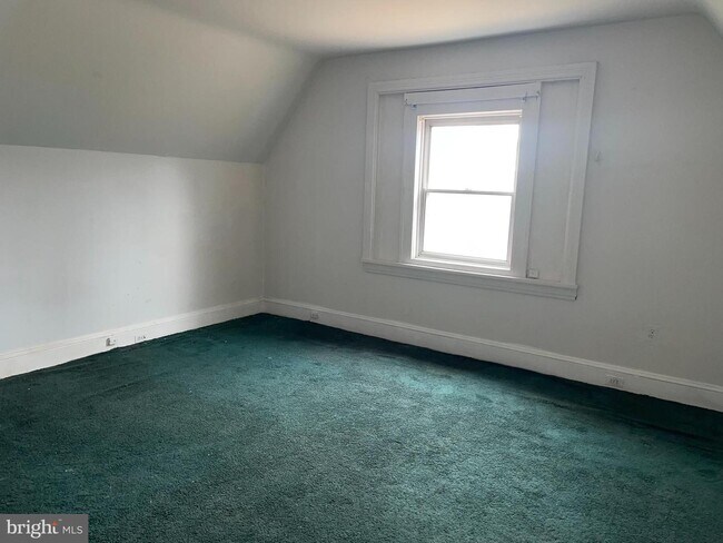 Foto del edificio - 1010 E Washington Ln