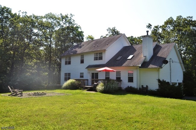 Building Photo - 403 Green Rd