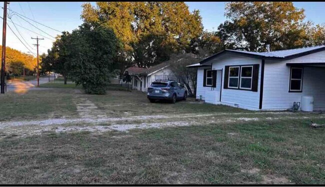 Foto del edificio - 720 E Hopkins St