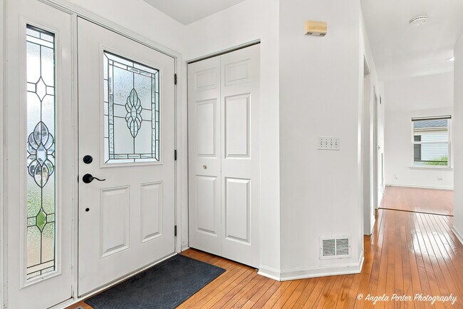 Foto del edificio - 10570 Wing Pointe Dr