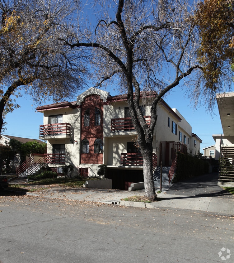 Primary Photo - 163 W Ash Ave