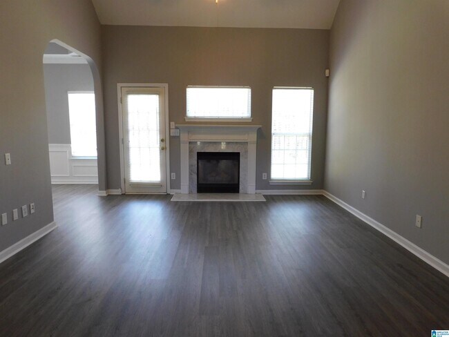 Building Photo - 117 Lenox Dr