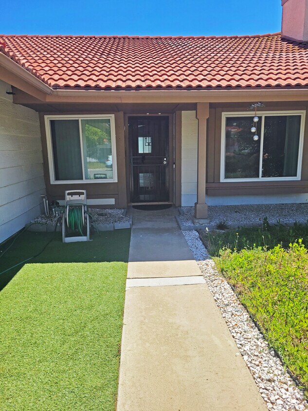 Primary Photo - 45414 Clubhouse Dr
