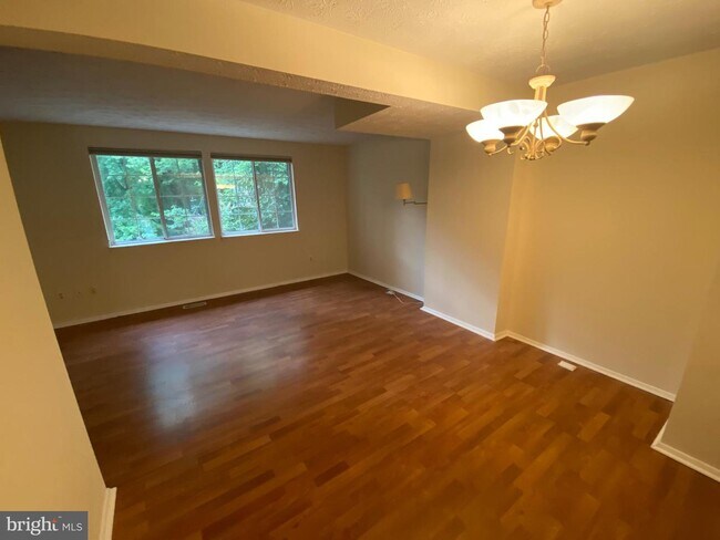Building Photo - 1616 Harvest Green Ct