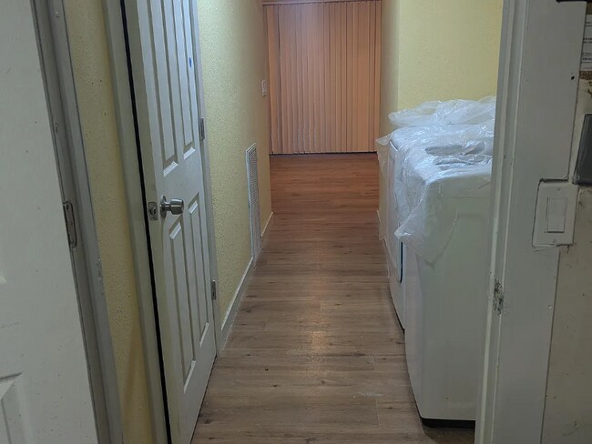 Foto del edificio - 14112 NE 62nd St