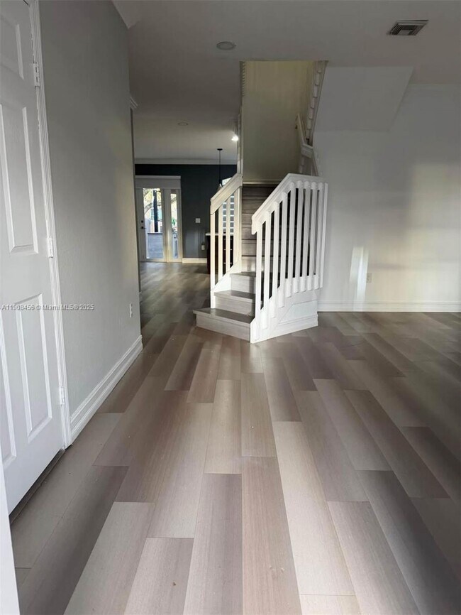 Foto del edificio - 965 SW 153rd Path