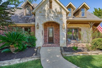 Building Photo - 388 Berkley Dr