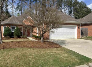 Building Photo - 141 Southlake Ln
