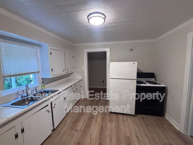 Foto del edificio - 408 1/2 Harding Street