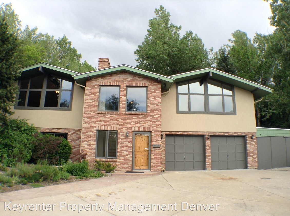 Primary Photo - 12204 W Applewood Knolls Dr
