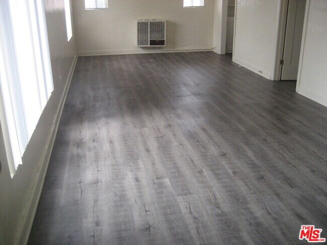 Foto del edificio - 105 W 106th St