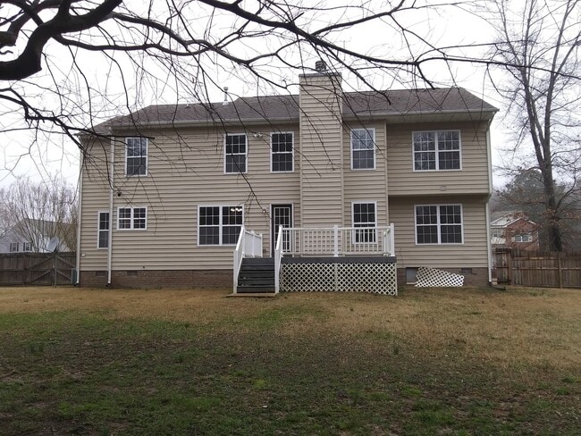Building Photo - 2108 Benomi Dr