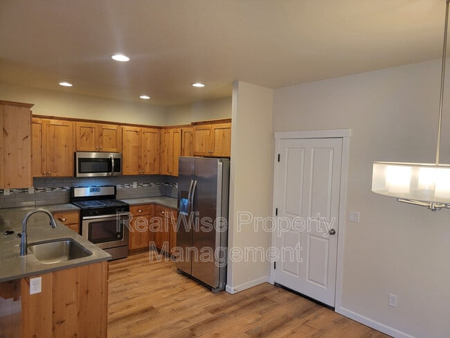 Foto del edificio - 170 NW 30th St