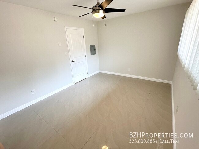 Building Photo - Renovated 1Bedroom 1Bathroom In Prime West...