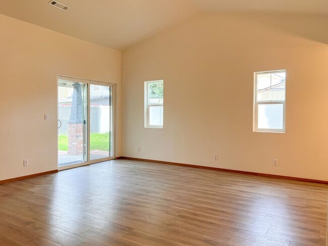 Foto del edificio - 622 E GRANT St