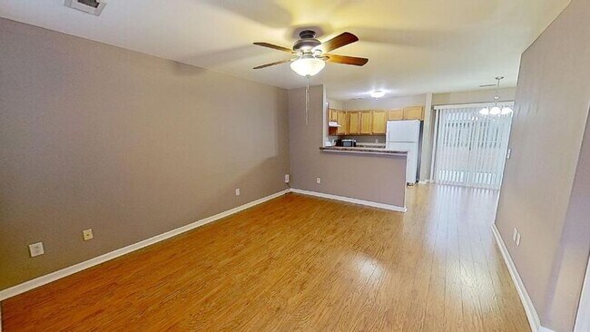 Building Photo - 1731 Pepperwood Way
