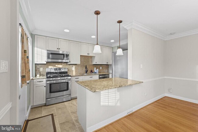 Foto del edificio - 169 Regester Ave