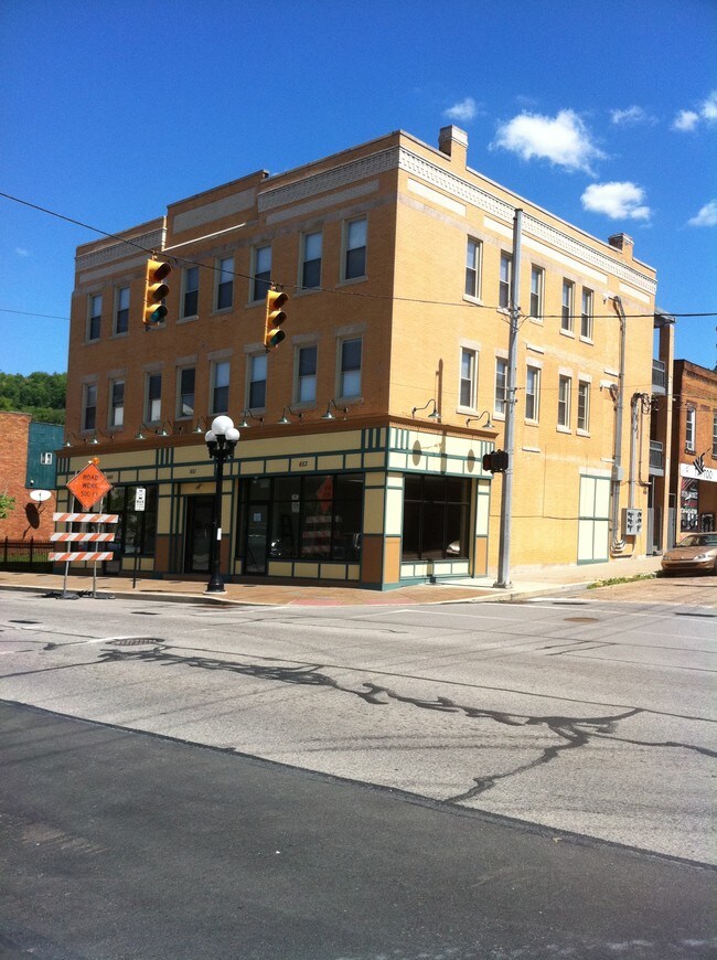 Building Photo - 649 Midland Ave