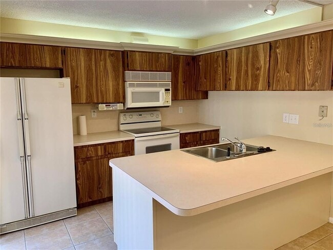 Building Photo - 2602 7TH Ct