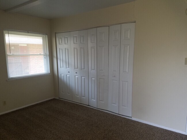 Foto del edificio - Eagle Crest Apartments