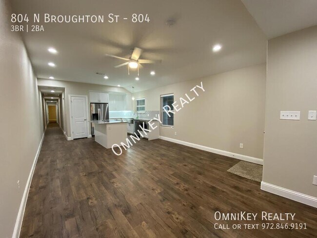 Building Photo - 804 N Broughton St