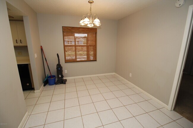 Foto del edificio - 1013 Walden Blvd SE
