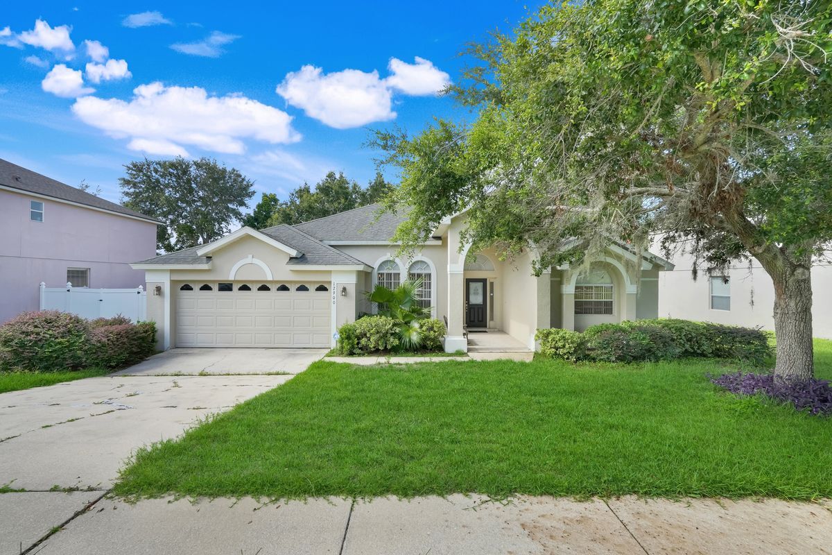 Foto principal - 12900 Cloverdale Ln