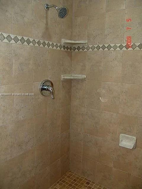 Building Photo - 330 Olivewood Pl