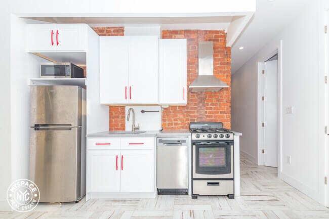 Foto del edificio - 75 Varet St