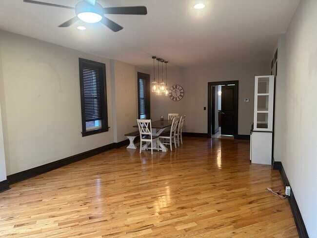Foto del edificio - Wonderful 3bedroom 2 Bath Townhome In South City