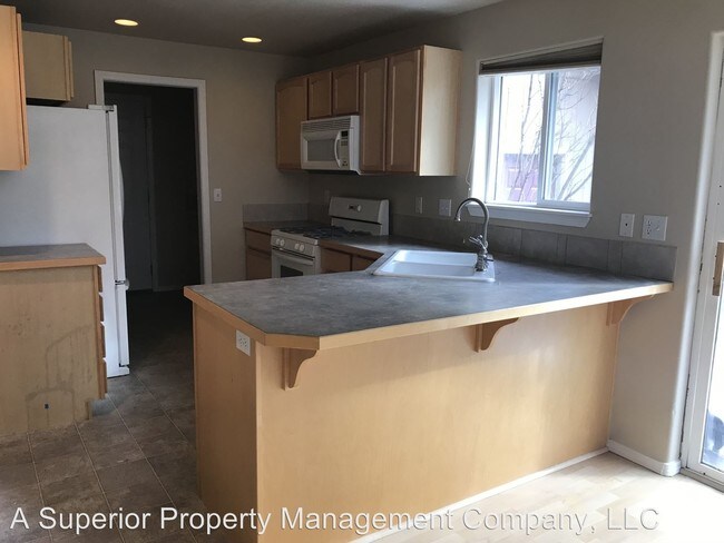 Building Photo - 3091 NE Stonebrook Dr