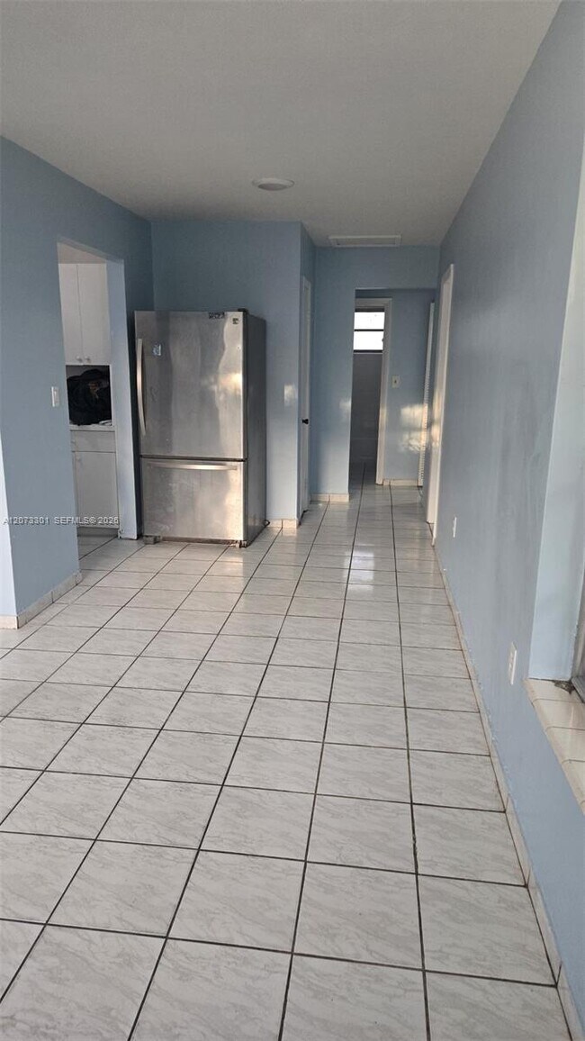 Foto del edificio - 1345 NW 28th St