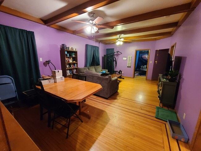 Foto del edificio - 3449 Longfellow Ave