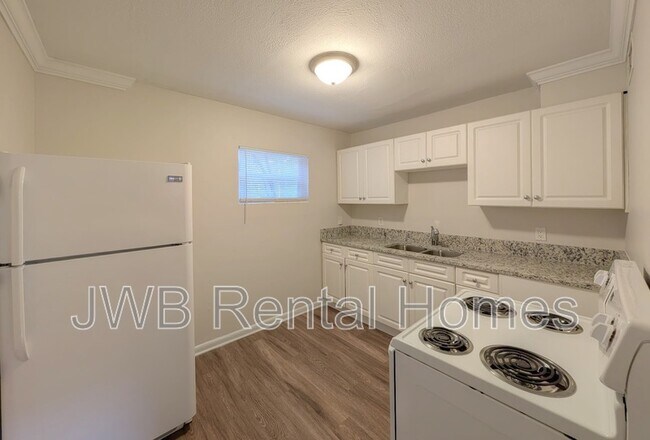 Foto del edificio - 2775 Herschel St