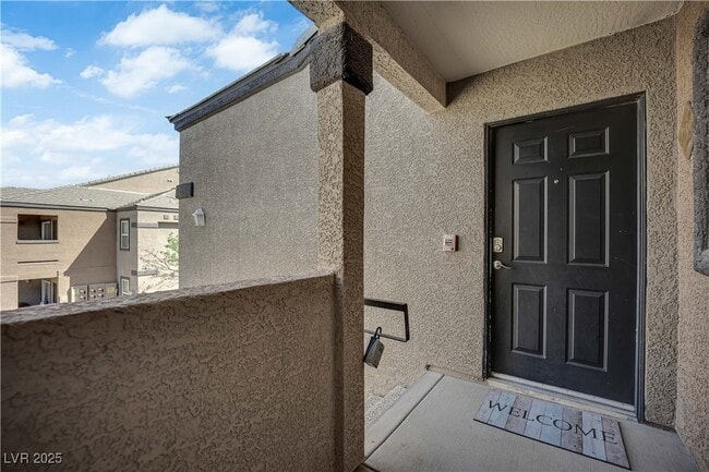 Foto del edificio - 6650 W Warm Springs Rd