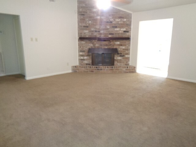 Foto del edificio - 1374 Gentle Bend Dr