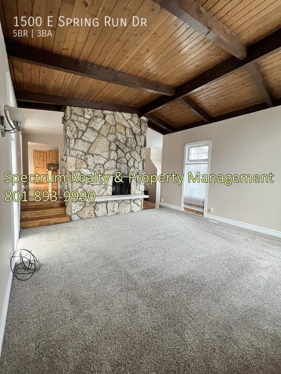 Building Photo - 1500 E Spring Run Dr