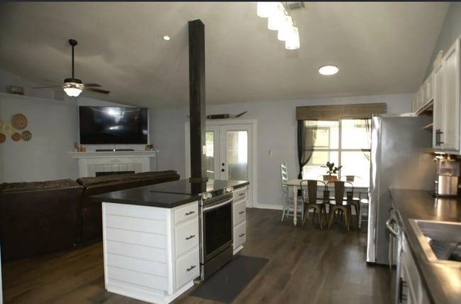 Foto del edificio - 4770 Coronado Cir