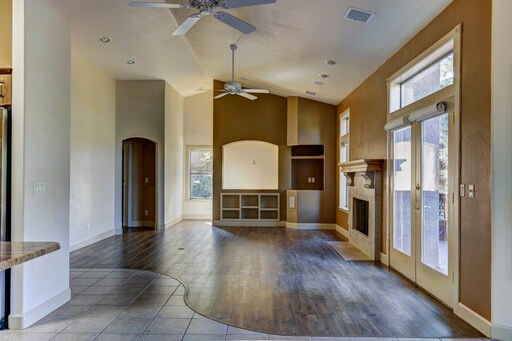 Building Photo - 623 Aspen Way