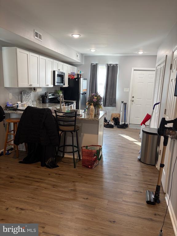 Foto del edificio - 34 Maynard Dr