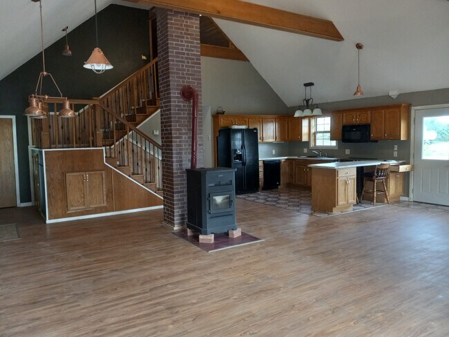 Building Photo - 5360 MO-125