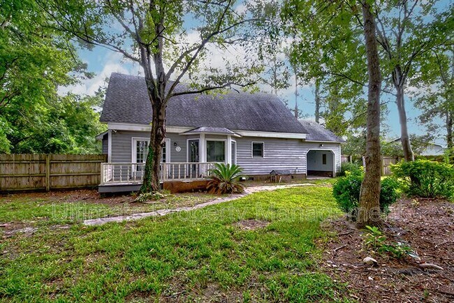 Foto del edificio - 4614 Masonboro Loop Rd