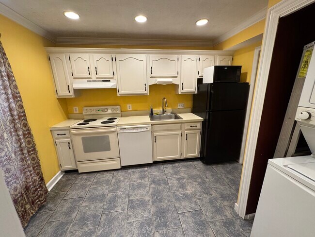 Foto del edificio - 109E Davis Ave SW
