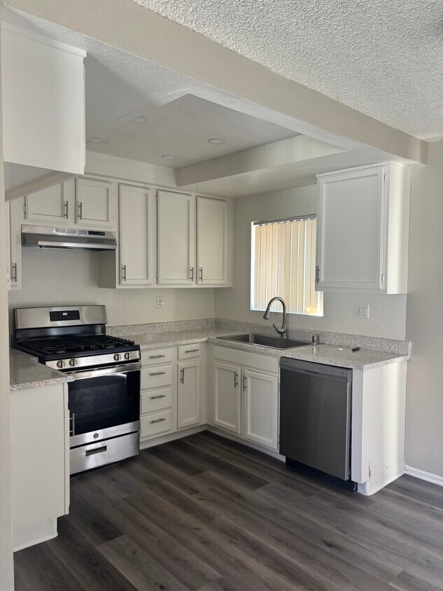 cocina 2x2 - Mission Garden Apartments